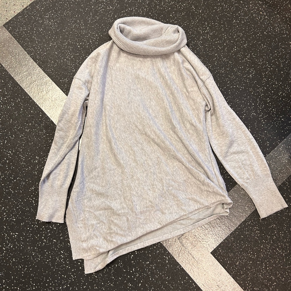 Verve Ami Light Gray Knitwear